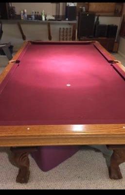 Solid Oak Pool Table Excellent Condition